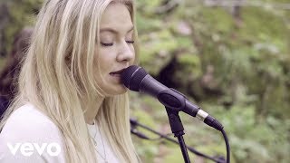 Astrid S  Does She Know Acoustic [upl. by Daeriam602]